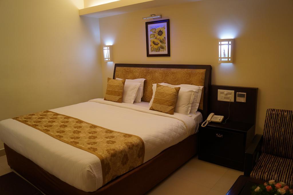 Hotel Budhil Park Visakhapatnam Oda fotoğraf