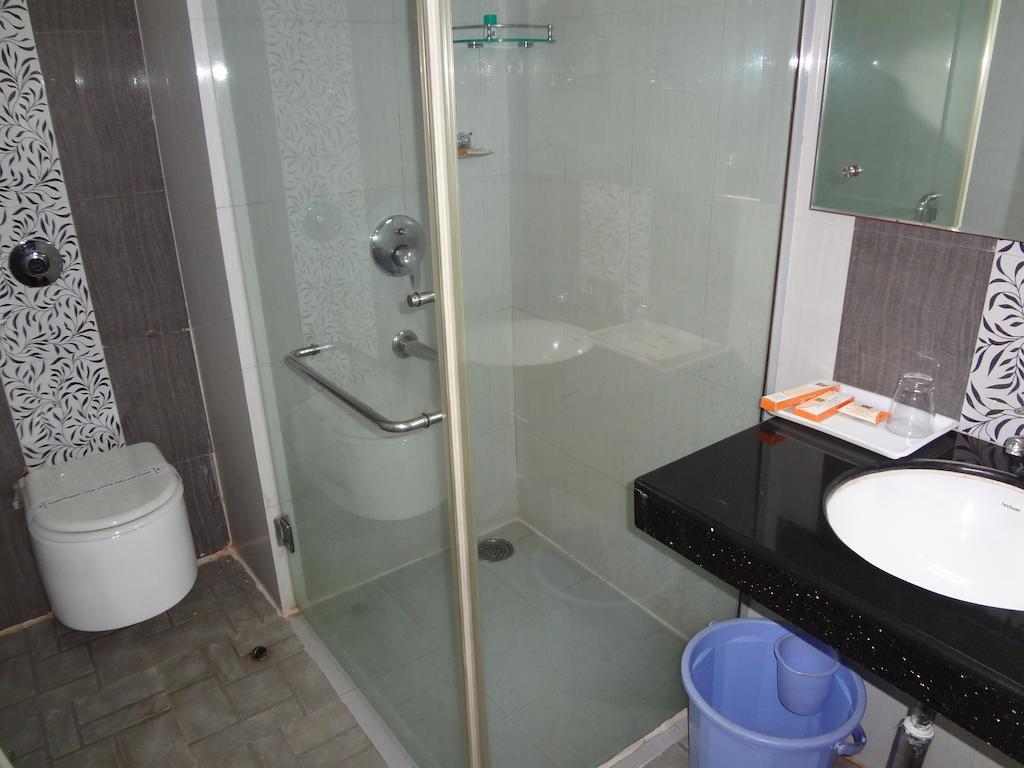 Hotel Budhil Park Visakhapatnam Oda fotoğraf