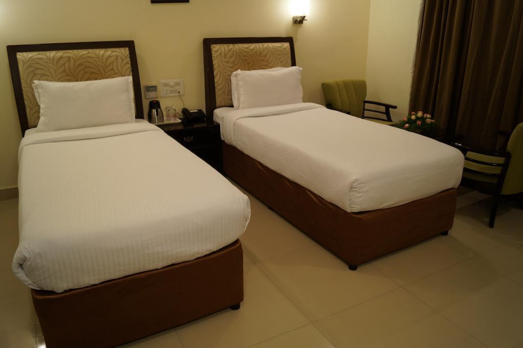 Hotel Budhil Park Visakhapatnam Oda fotoğraf