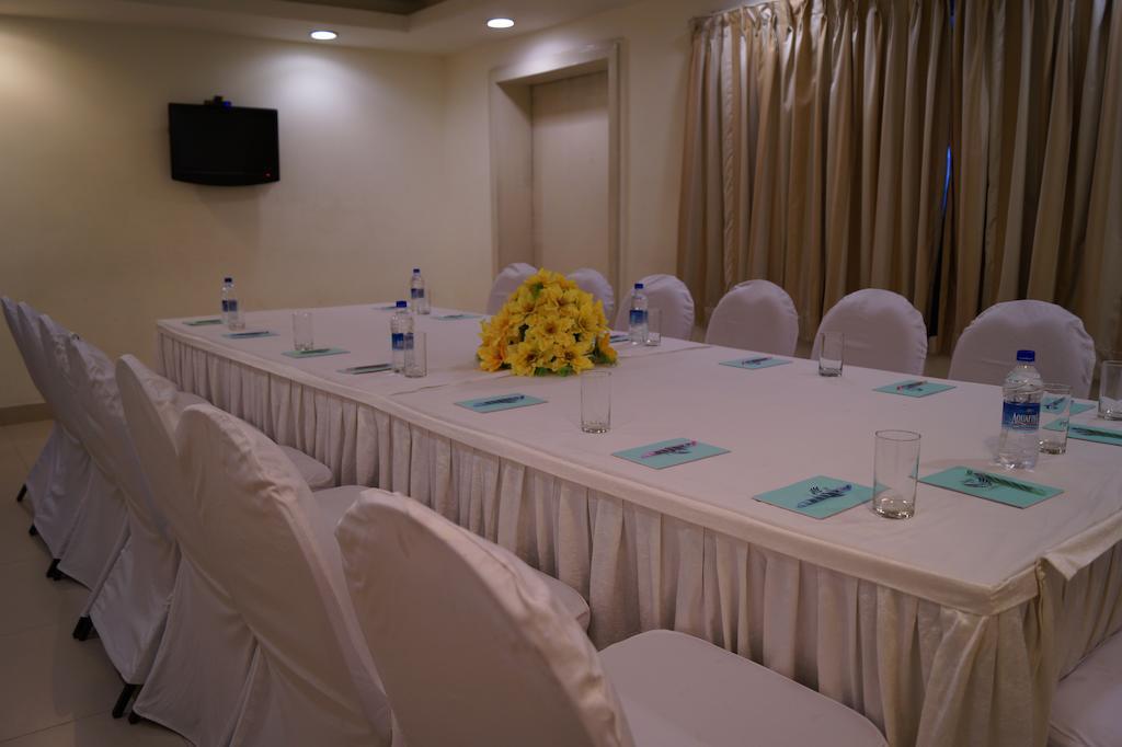 Hotel Budhil Park Visakhapatnam Dış mekan fotoğraf