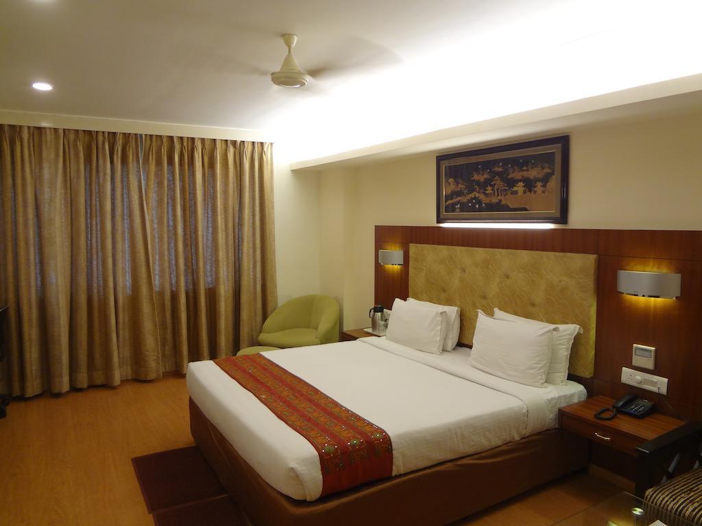 Hotel Budhil Park Visakhapatnam Dış mekan fotoğraf